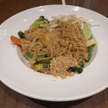 JaydSiri Thai Bistro - Pad Thai vegetarian with tofu - Thai Near Me - Great Neck , New York JaydSiri Thai Bistro - Pad Thai vegetarian with tofu - Thai Near Me - Great Neck , New York