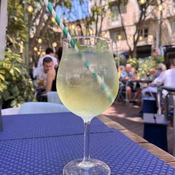 Leitaria Anunciada - Cafes Near Me - Lisbon, 11 Leitaria Anunciada - Cafes Near Me - Lisbon, 11