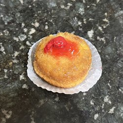 Dana's Bakery - Upside-down Pineapple Cake