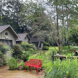 Bay Breeze Guest House - Front cottages