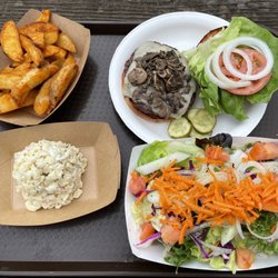 Ulupalakua Ranch Store & Grill - Potato Wedges, Elk Burger with mushrooms & pepper jack cheese, Mac Salad, Garden Salad - VN