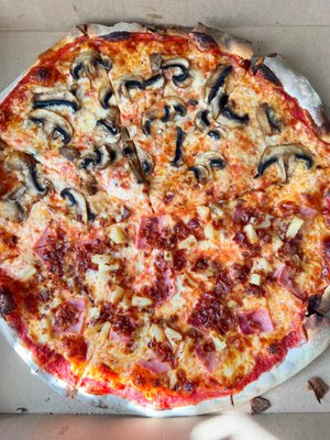 Nancy's Towne House by null