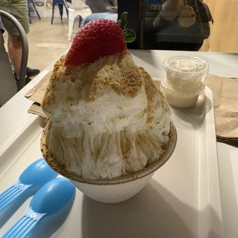 Korean Ice Co. - Injeolmi red bean - Shaved Ice Near Me - Los Angeles, California Korean Ice Co. - Injeolmi red bean - Shaved Ice Near Me - Los Angeles, California