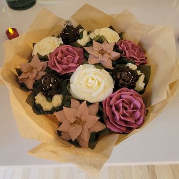 Baked Blooms - Cupcakes Near Me - San Rafael , California