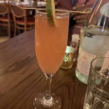 Red Rooster Harlem - Pom' In Paradise - American Near Me - New York, New York Red Rooster Harlem - Pom' In Paradise - American Near Me - New York, New York