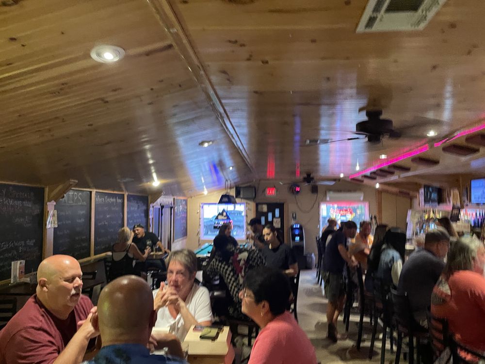 Social spots from Nip's Park Avenue Saloon