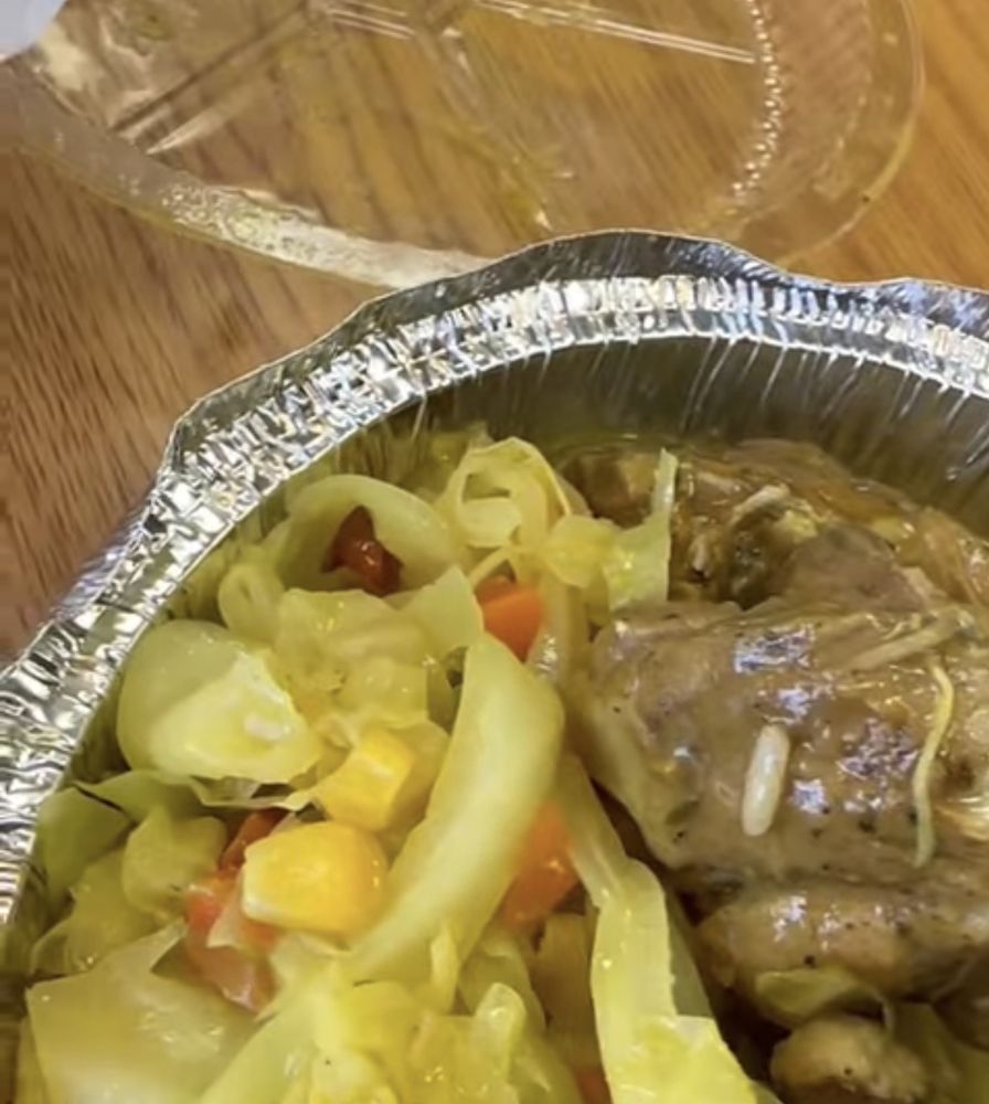 DAINTY’S JAMAICAN KITCHEN Updated September 2024 160 A Quail St