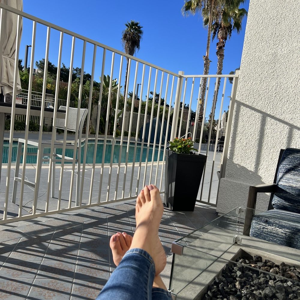 Omni Nails - Chillin with cute toes! - Nail Salons Near Me - San Diego, California