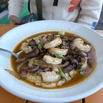 Cindy's Eagle Rock Restaurant - Shrimp and grits - Breakfast & Brunch Near Me - Los Angeles, California