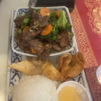 President Thai - Beef and broccoli - Thai Near Me - Pasadena, California President Thai - Beef and broccoli - Thai Near Me - Pasadena, California