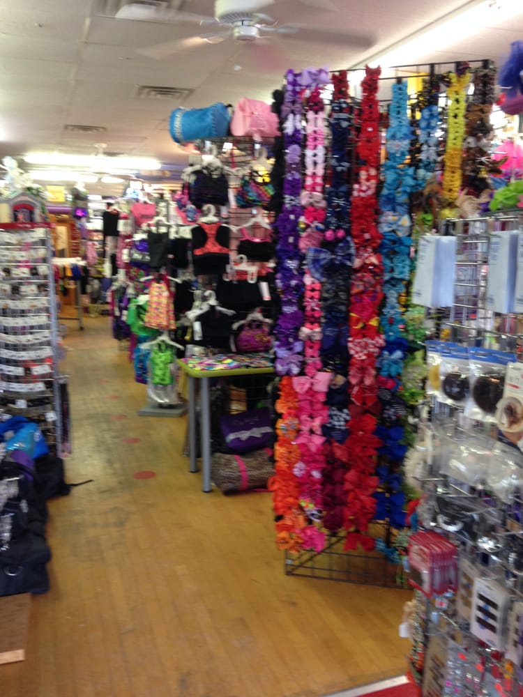 WARREN DANCE SUPPLY Updated September 2024 7055 E Market St, Warren