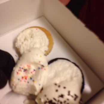 Georgetown Cupcake - This is what our cupcakes looked like!! - Cupcakes Near Me - Washington, DC, District of Columbia