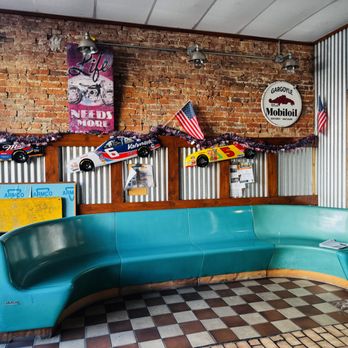 Chop Shop - Inside - American Near Me - Butler, Pennsylvania Chop Shop - Inside - American Near Me - Butler, Pennsylvania