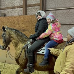 Cottonwood Creek Ranch - Allowed multiple people on the horse with close supervision