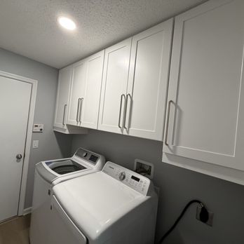 Hanover Floors Kitchen & Bath - Upgraded the laundry room with cabinets. - Carpeting Near Me - Tampa, Florida Hanover Floors Kitchen & Bath - Upgraded the laundry room with cabinets. - Carpeting Near Me - Tampa, Florida