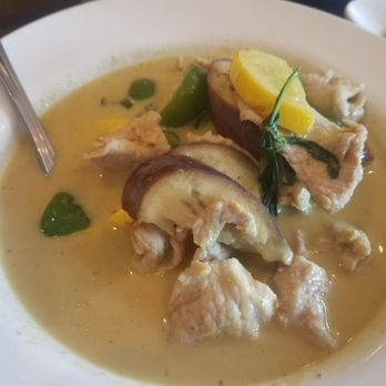 Panisa Thai Dining - green curry - Thai Near Me - Burke, Virginia