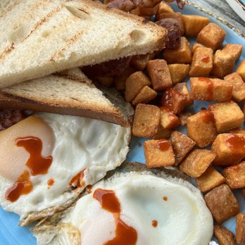 Wild Oak Cafe - Eggs, bacon and potatoes that I keep coming back for after every bike ride. - Cafes Near Me - Glendale, California