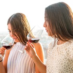 Sea Saffron - Clients enjoying wines at sunset