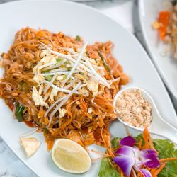 Penny’s In The Village - Pad Thai