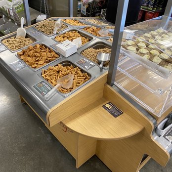 Petco - Buffet - Pet Stores Near Me - Whittier, California Petco - Buffet - Pet Stores Near Me - Whittier, California