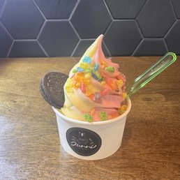 Dairy Free Strawberry Pineapple mix with Oreo and fruity pebbles toppings Dairy Free Strawberry Pineapple mix with Oreo and fruity pebbles toppings