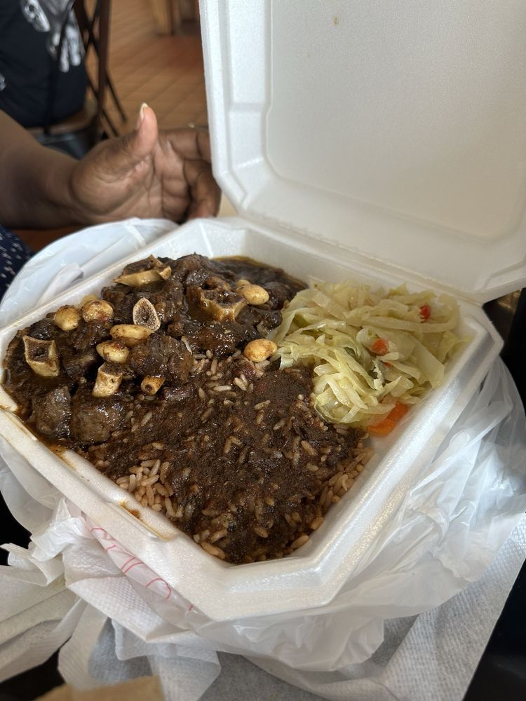 876 ISLAND CUISINE Updated September 2024 10 Photos 101 Maple Dr