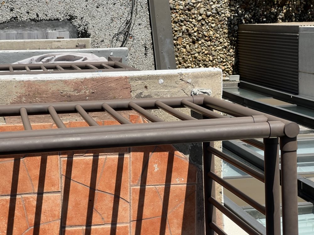 Slide of Jose Handyman