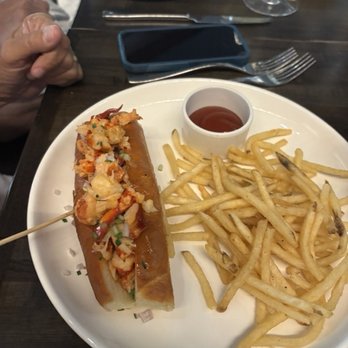 Bru Bistro & Lobster Roll - Lobster Roll - Gastropubs Near Me - Naples, Florida