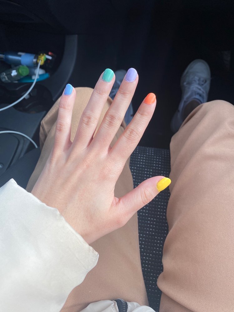 OSCAR NAILS Updated August 2024 1960 Cliff Lake Rd, Eagan