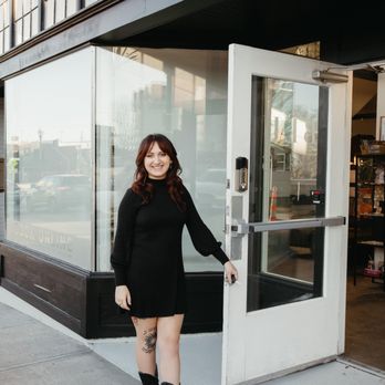Blu Skies Salon - Hair Salon Accepting New Guests in Springfield, MO - Hair Salons Near Me - Springfield, Missouri Blu Skies Salon - Hair Salon Accepting New Guests in Springfield, MO - Hair Salons Near Me - Springfield, Missouri