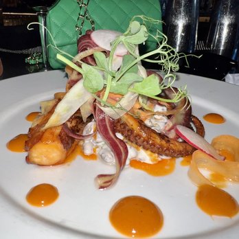 Herringbone Waikiki - Seafood Near Me - Honolulu, Hawaii