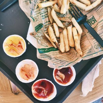 Fort Wayne Zoo - Fries and dips from the Australian area! Yum!! - Zoos Near Me - Fort Wayne, Indiana Fort Wayne Zoo - Fries and dips from the Australian area! Yum!! - Zoos Near Me - Fort Wayne, Indiana