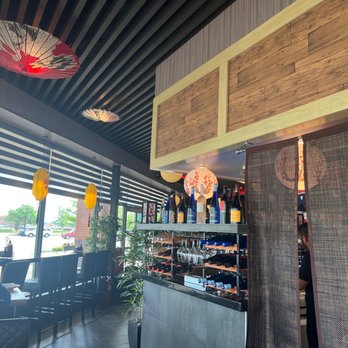 Wu’s Ramen - a view of a restaurant - Poke Near Me - Orland Park, Illinois Wu’s Ramen - a view of a restaurant - Poke Near Me - Orland Park, Illinois