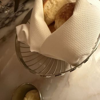 1587 Prime - Fresh rolls - Steakhouses Near Me - Kansas City, Missouri