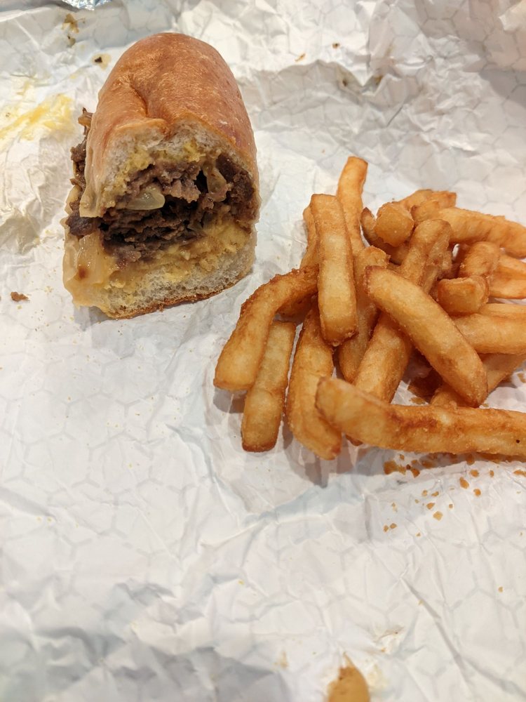 TROLLEY STOP DELI Updated August 2024 16 Photos & 18 Reviews 76 E