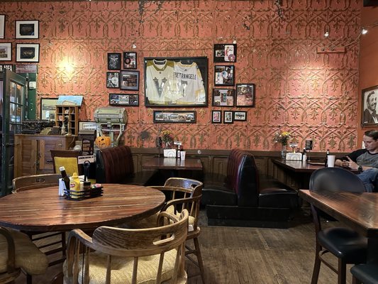Pioneer Saloon by null