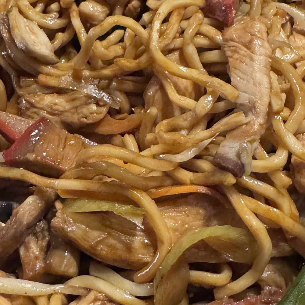 King's Chef - House Special Lo mein - Chinese Near Me - Miami Springs, Florida King's Chef - House Special Lo mein - Chinese Near Me - Miami Springs, Florida