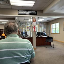 Knox County Clerk - Twenty-five people ahead of me in line; clerks office needs longer hours and six days a week.