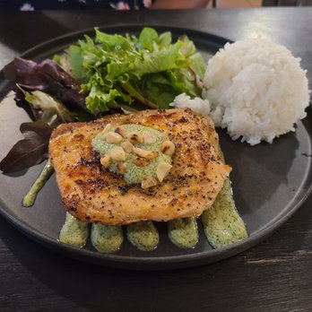 Leahi Bar & Grill - chicken with macadamia nut pesto sauce ($19) - Bars Near Me - Honolulu, Hawaii Leahi Bar & Grill - chicken with macadamia nut pesto sauce ($19) - Bars Near Me - Honolulu, Hawaii