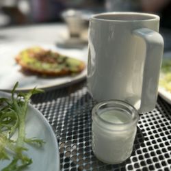 Darling - Adorable vintage-vibe dishes and tableware