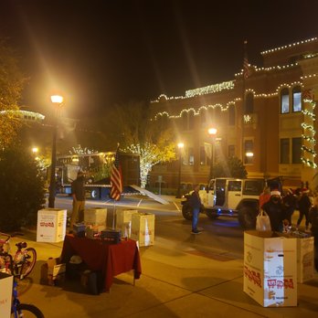 Square Cow Movers - DFW - Toys for Tots 2020 - Movers Near Me - Southlake, Texas Square Cow Movers - DFW - Toys for Tots 2020 - Movers Near Me - Southlake, Texas