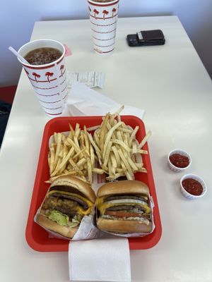 In-N-Out Burger by null