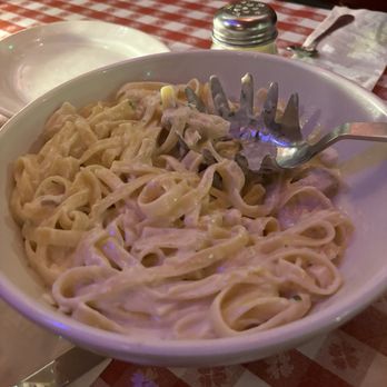 Buca di Beppo Italian Restaurant - Fettuccine Alfredo - Italian Near Me - Brea, California Buca di Beppo Italian Restaurant - Fettuccine Alfredo - Italian Near Me - Brea, California