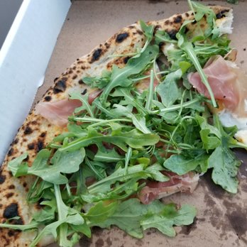 Pizzicletta - Amore Oi Mari Pizza (topped with Mascarpone, prosciutto di parma, arugula, queen creek meyer lemon olive oil, and pecorino) - Pizza Near Me - Flagstaff, Arizona