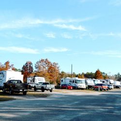 Leisure Lakes RV Resort - Pensacola - RV campsites at Leisure Lakes RV Resort