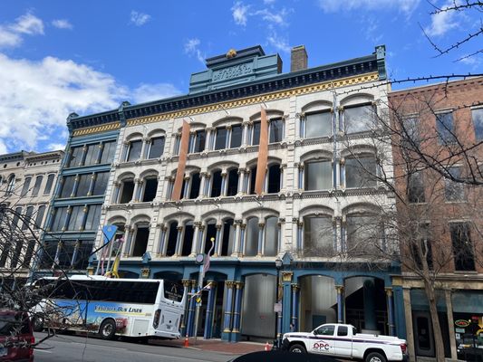 Kentucky Science Center by null