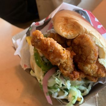 Roaming Rooster - Nashville sandwich medium spice - Chicken Wings Near Me - North Bethesda, Maryland