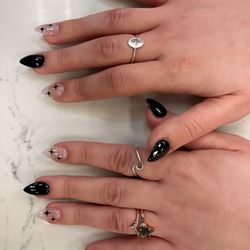 Sisters Nails and Spa - Very satisfied with my acrylic set I got done by Kevin!