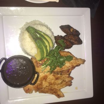 Zona De Cuba - Pechuga arroz beans avocado yellow bananas - Cuban Near Me - Bronx, New York Zona De Cuba - Pechuga arroz beans avocado yellow bananas - Cuban Near Me - Bronx, New York