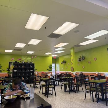 Banh-Mi Grill - Inside - Vietnamese Near Me - Ventura, California